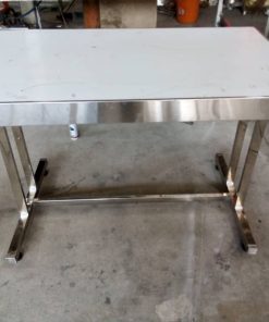 میز کار جراحی